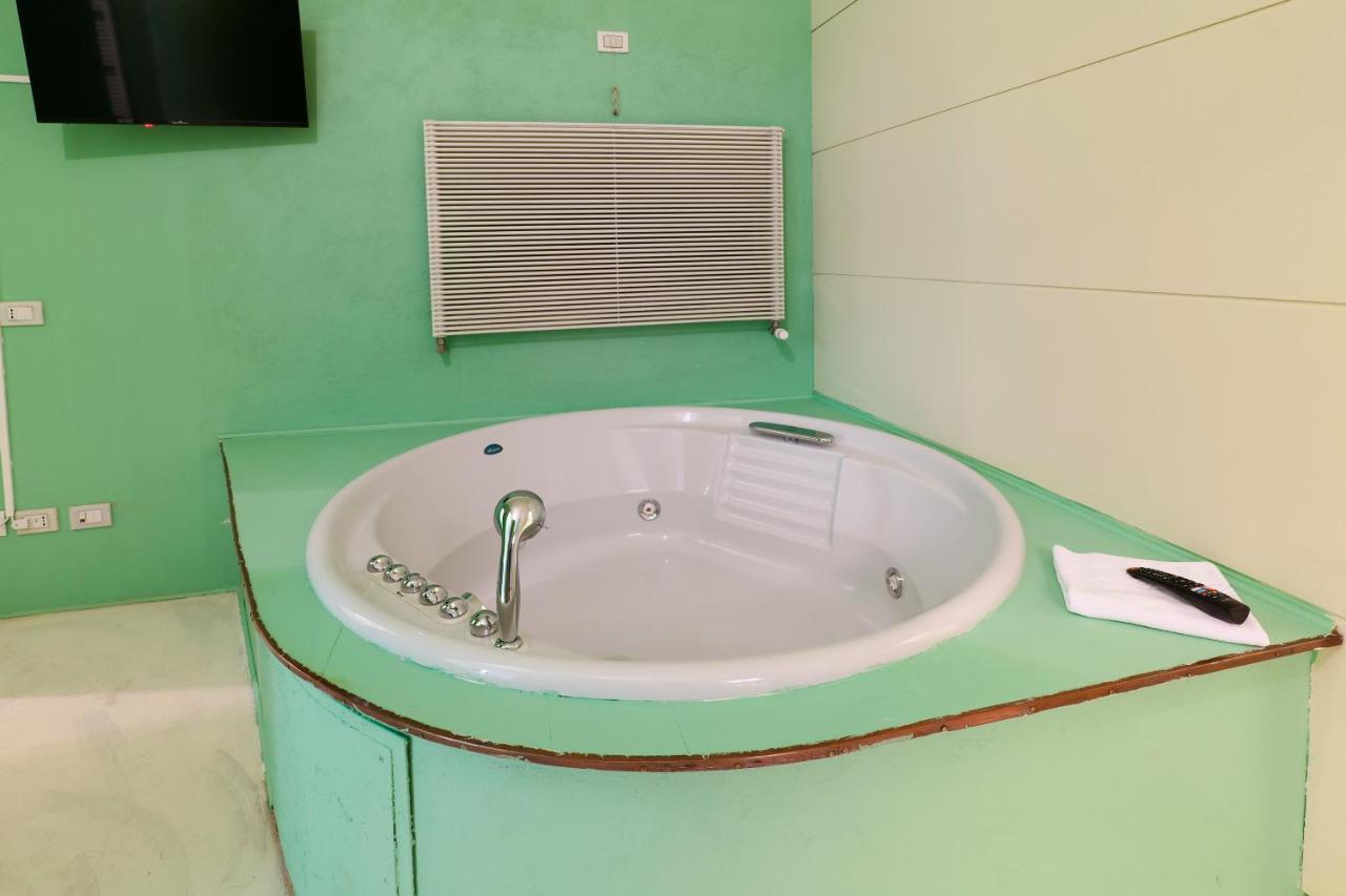 Prestige Boutique Homes - Garden & Pool ميلان المظهر الخارجي الصورة
